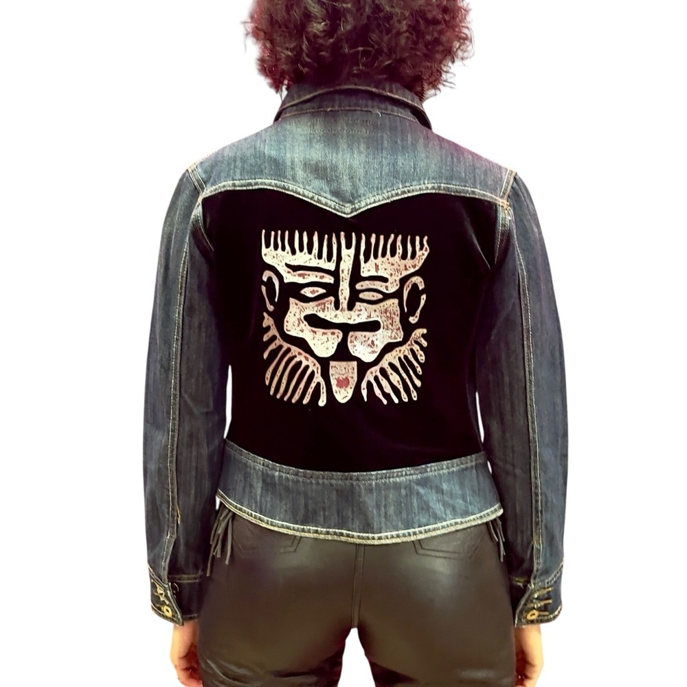 Custom Boho Chic Denim Jacket – Lion Velvet Back Detail, XS/S Form Fitting
